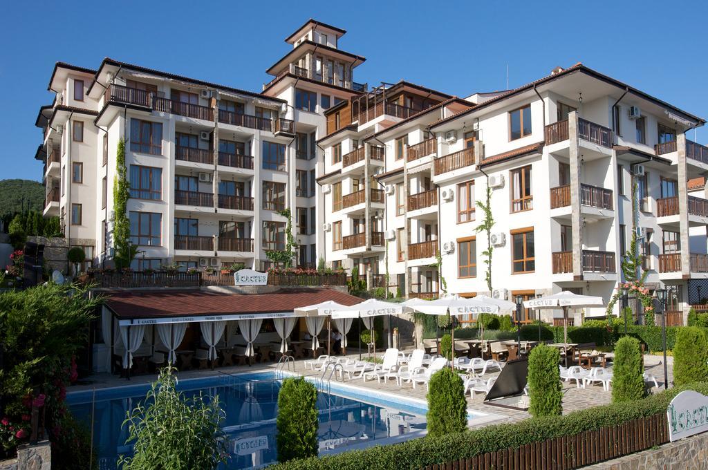 Mars Apartments In Tryavna Beach Complex Sveti Vlas Eksteriør billede
