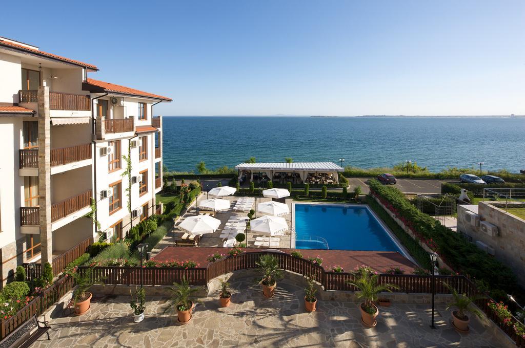 Mars Apartments In Tryavna Beach Complex Sveti Vlas Eksteriør billede