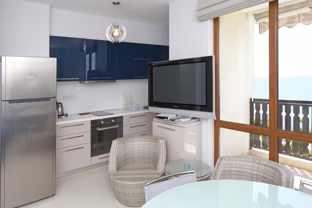 Mars Apartments In Tryavna Beach Complex Sveti Vlas Eksteriør billede
